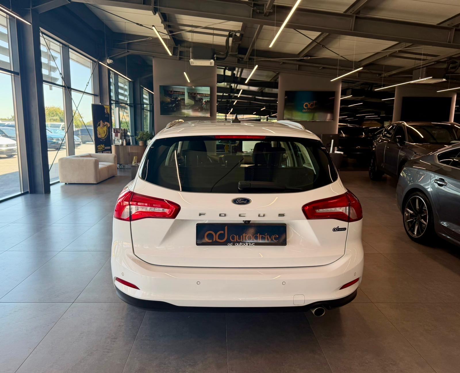 Ford Focus Karavan 1,5 TDCi NAVI • KAMERA • KLIMA • SERVISNA • LEASING, fotografija 7