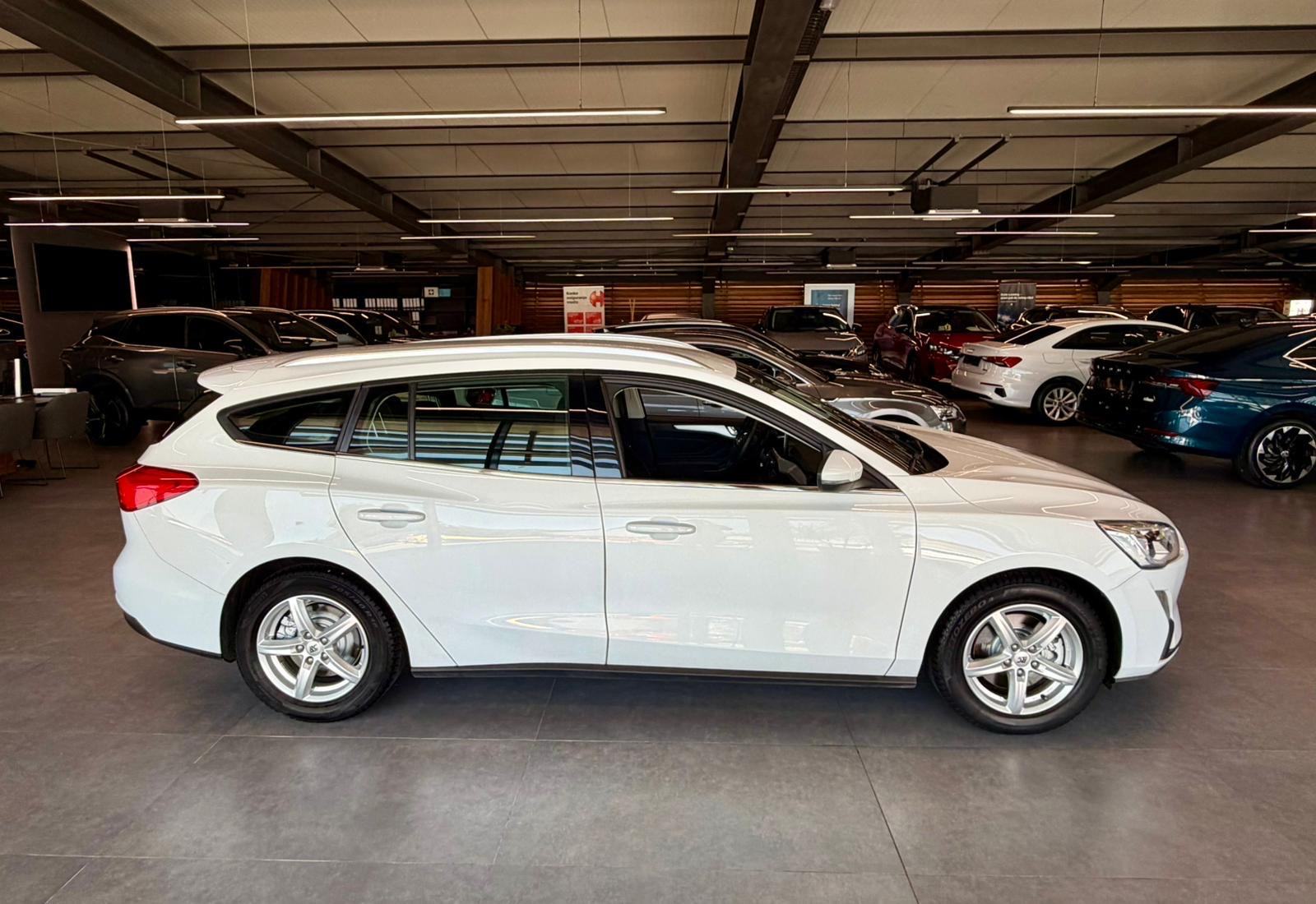 Ford Focus Karavan 1,5 TDCi NAVI • KAMERA • KLIMA • SERVISNA • LEASING, fotografija 10