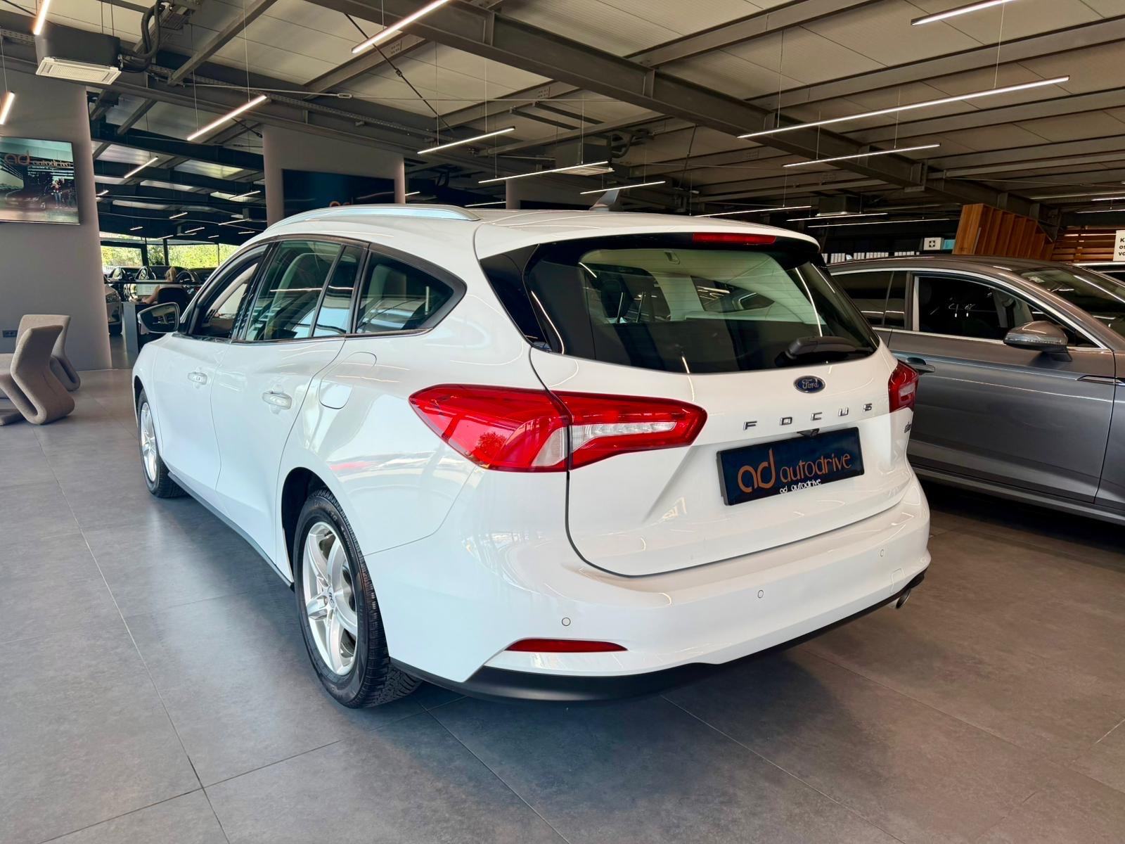 Ford Focus Karavan 1,5 TDCi NAVI • KAMERA • KLIMA • SERVISNA • LEASING, fotografija 6