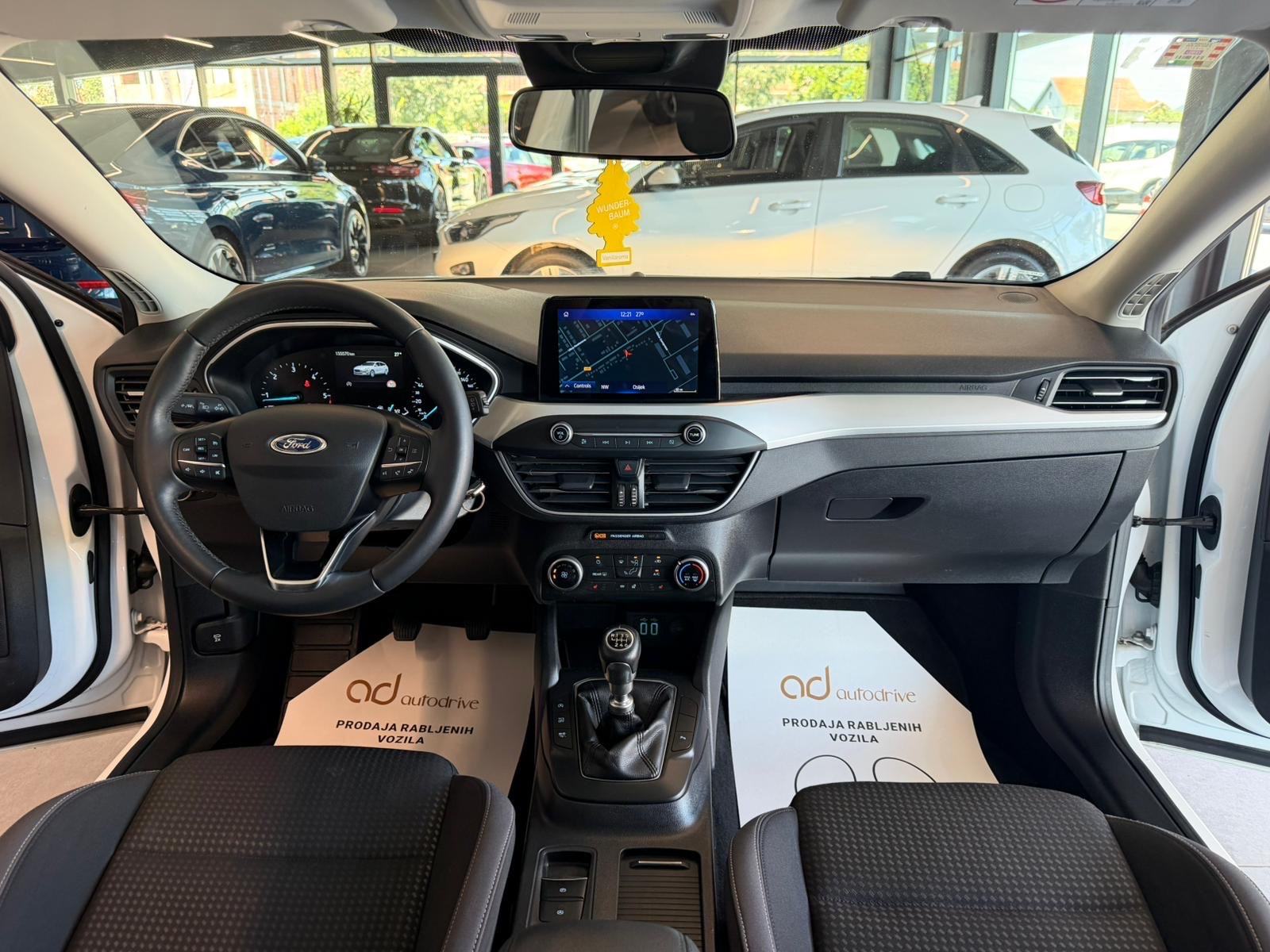 Ford Focus Karavan 1,5 TDCi NAVI • KAMERA • KLIMA • SERVISNA • LEASING, fotografija 17