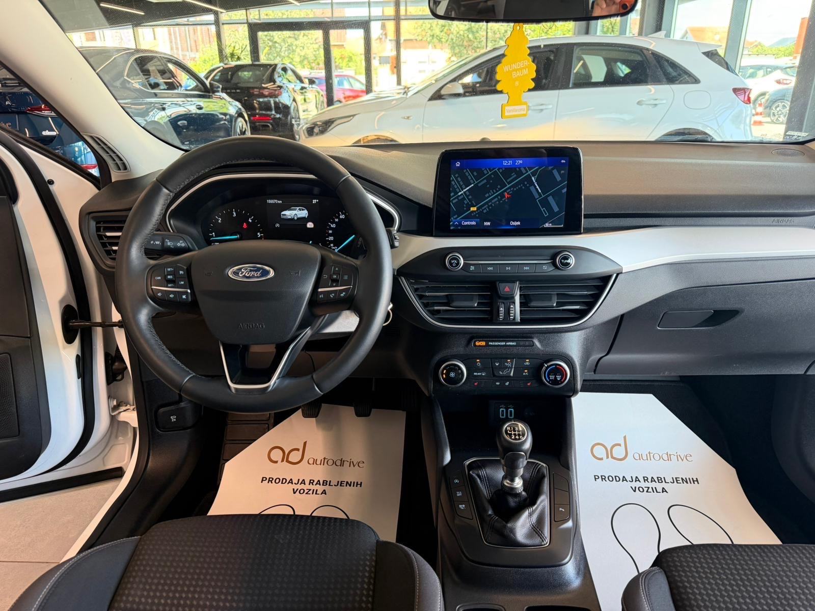 Ford Focus Karavan 1,5 TDCi NAVI • KAMERA • KLIMA • SERVISNA • LEASING, fotografija 18