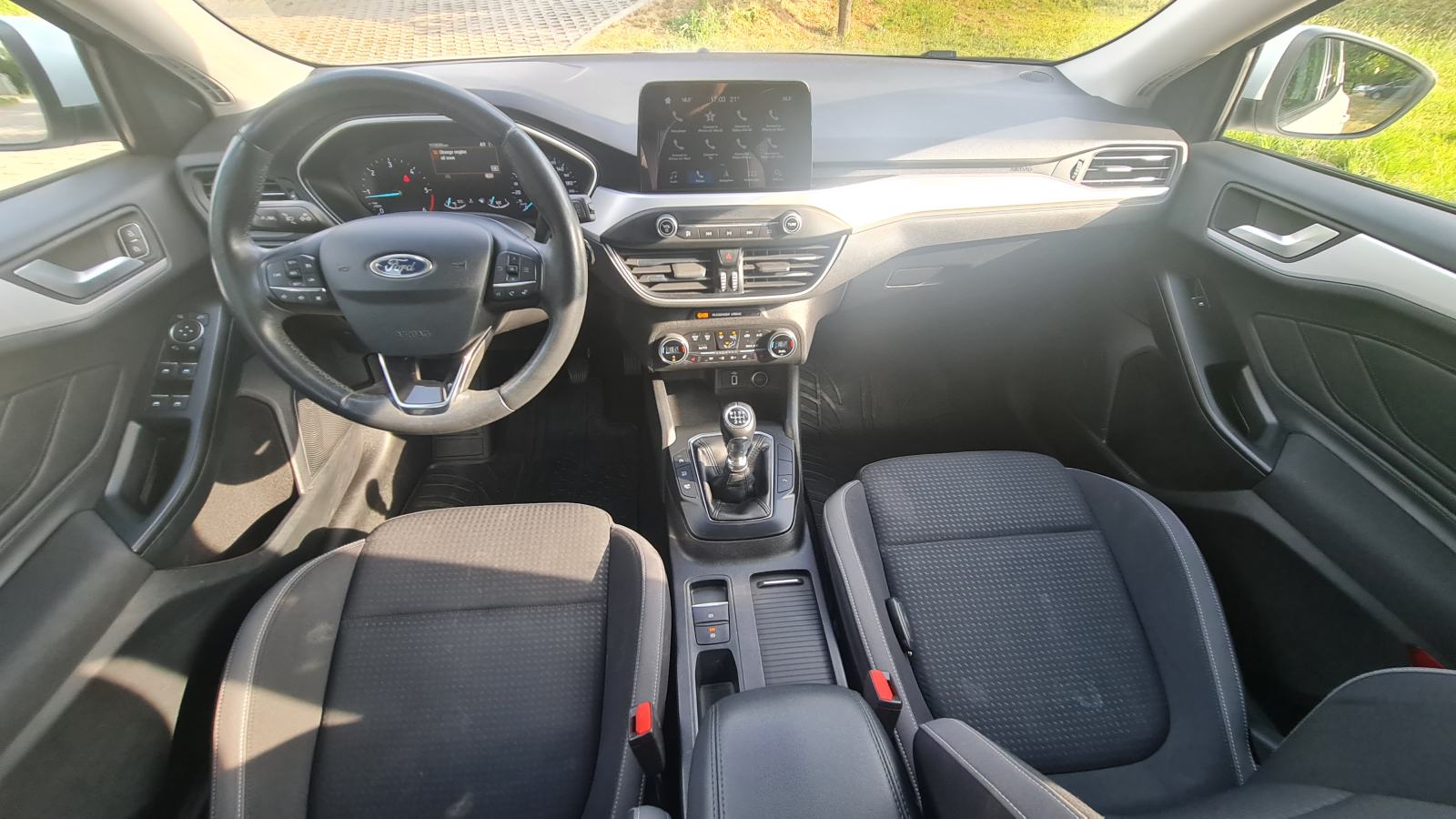 Ford Focus 1,5 TDCi Business 120 KS, 2019., 122.800 km, HR auto, fotografija 10