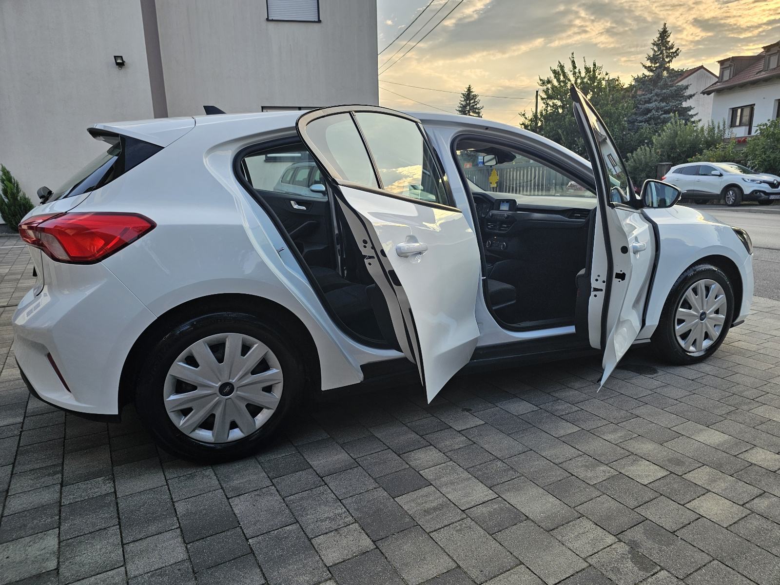 Ford Focus 1,5 TDCi Ecoblue,mod.2020 god,115000 km!!!, fotografija 10