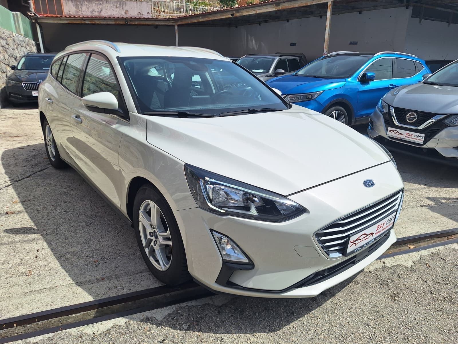 Ford Focus 1,5 TDCI EcoBlue NAVI/PARKING KAMERA, fotografija 3