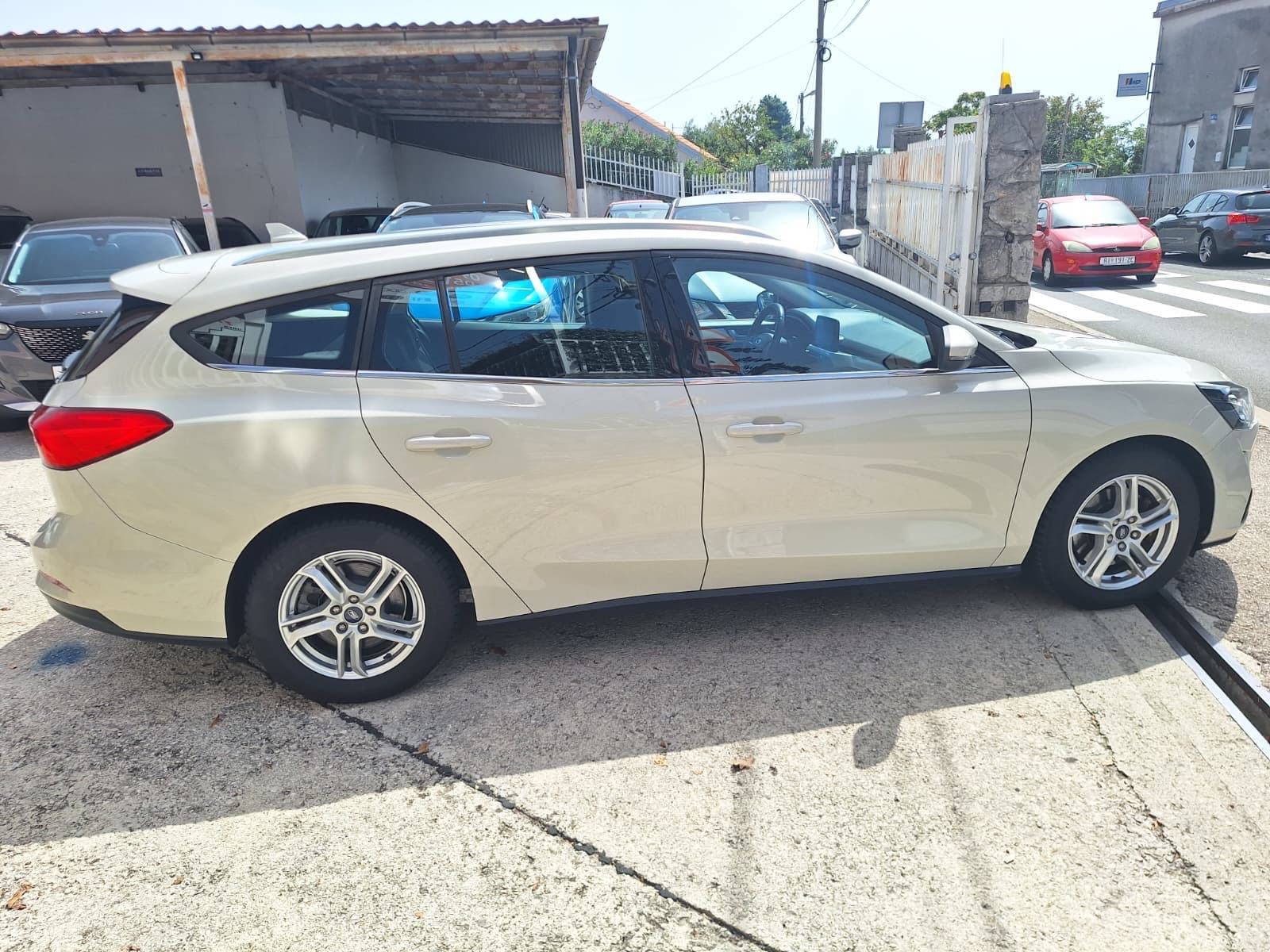Ford Focus 1,5 TDCI EcoBlue NAVI/PARKING KAMERA, fotografija 6