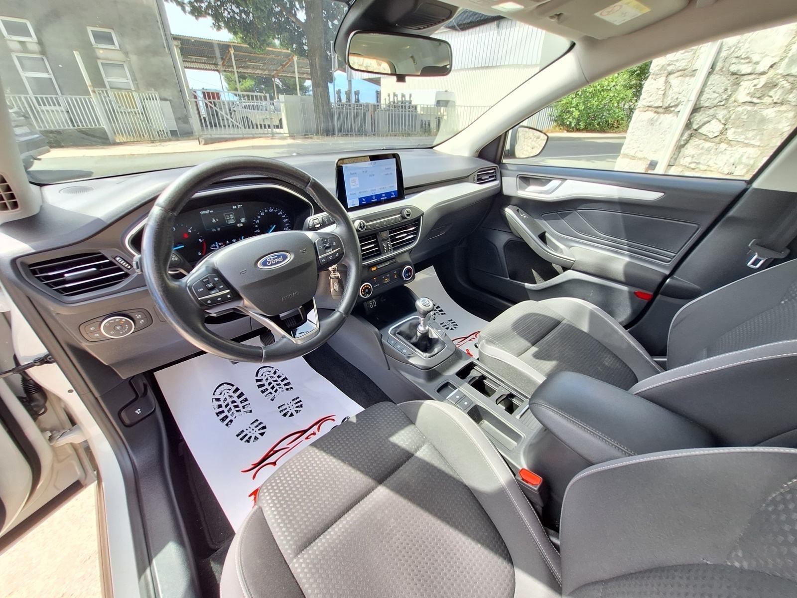 Ford Focus 1,5 TDCI EcoBlue NAVI/PARKING KAMERA, fotografija 12