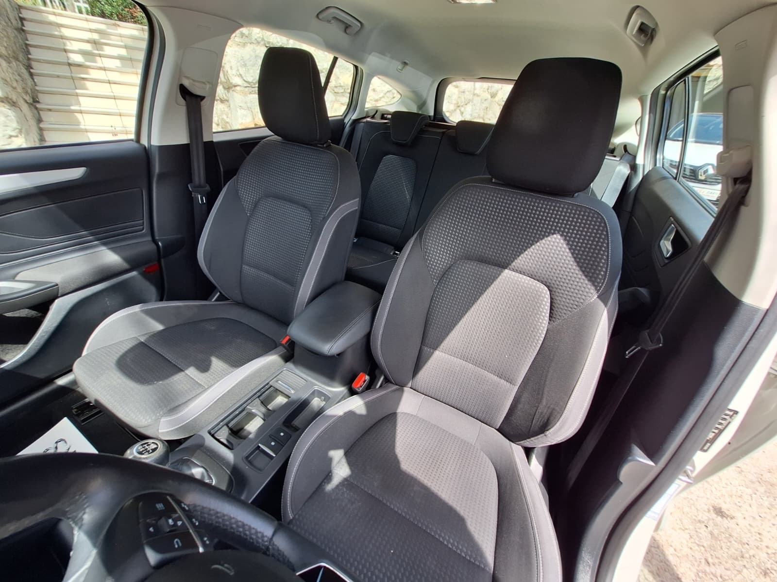 Ford Focus 1,5 TDCI EcoBlue NAVI/PARKING KAMERA, fotografija 13