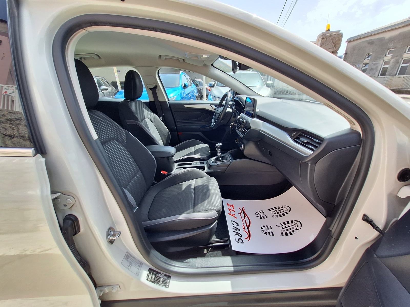 Ford Focus 1,5 TDCI EcoBlue NAVI/PARKING KAMERA, fotografija 17