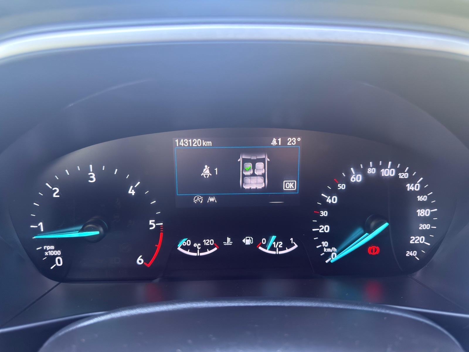 Ford Focus 1,5 TDCi-LED-TEMP-NAVI-R.KAMERA-GR. SJEDALA-PARK PILOT, fotografija 13