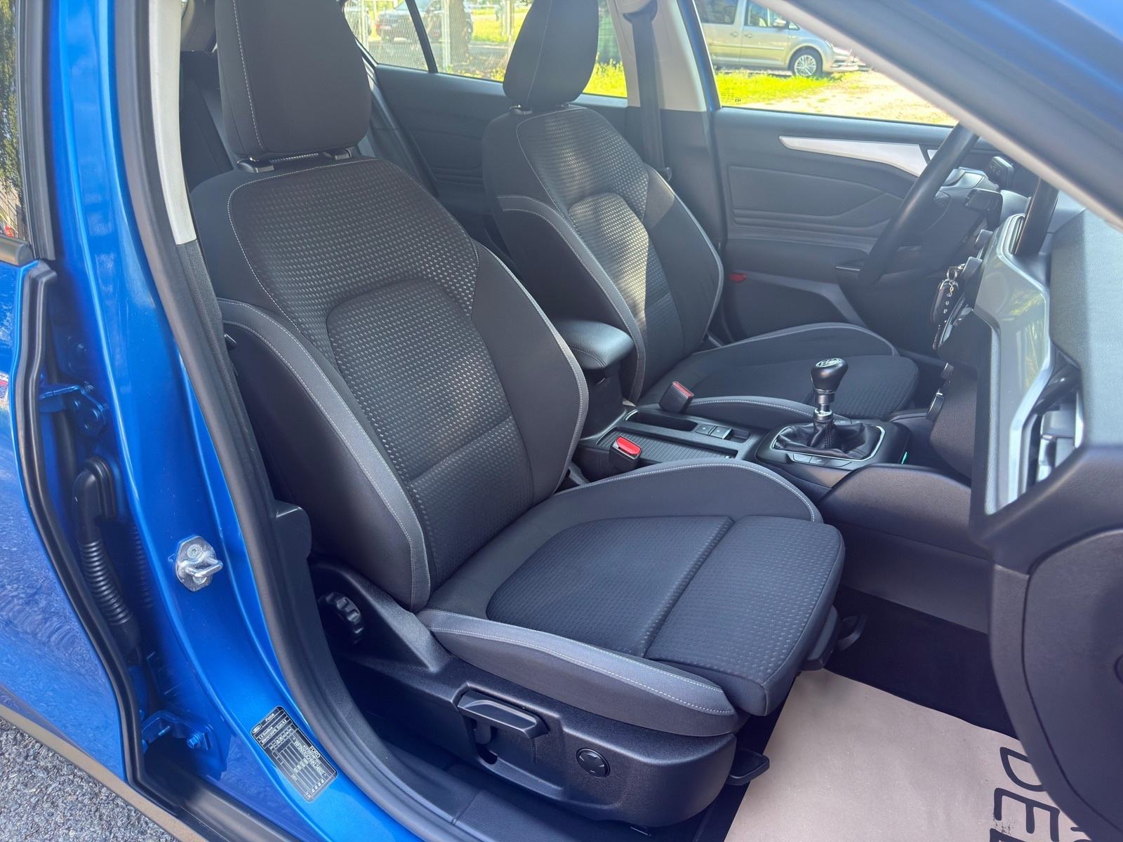 Ford Focus 1,5 TDCi-LED-TEMP-NAVI-R.KAMERA-GR. SJEDALA-PARK PILOT, fotografija 18