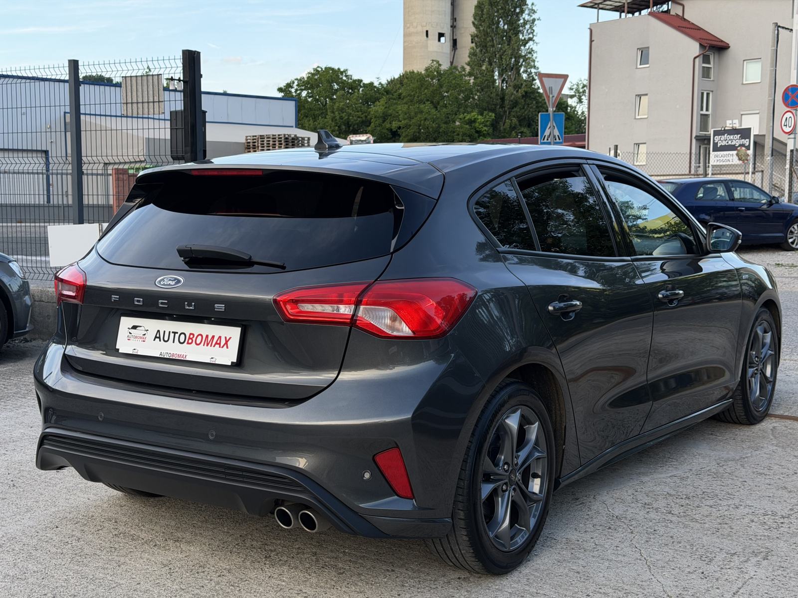 Ford Focus 1,5 TDCi ST-Line-POTVRDA KM-REG. 1 GOD.-AUTOMATIK-MOD.2020, fotografija 6