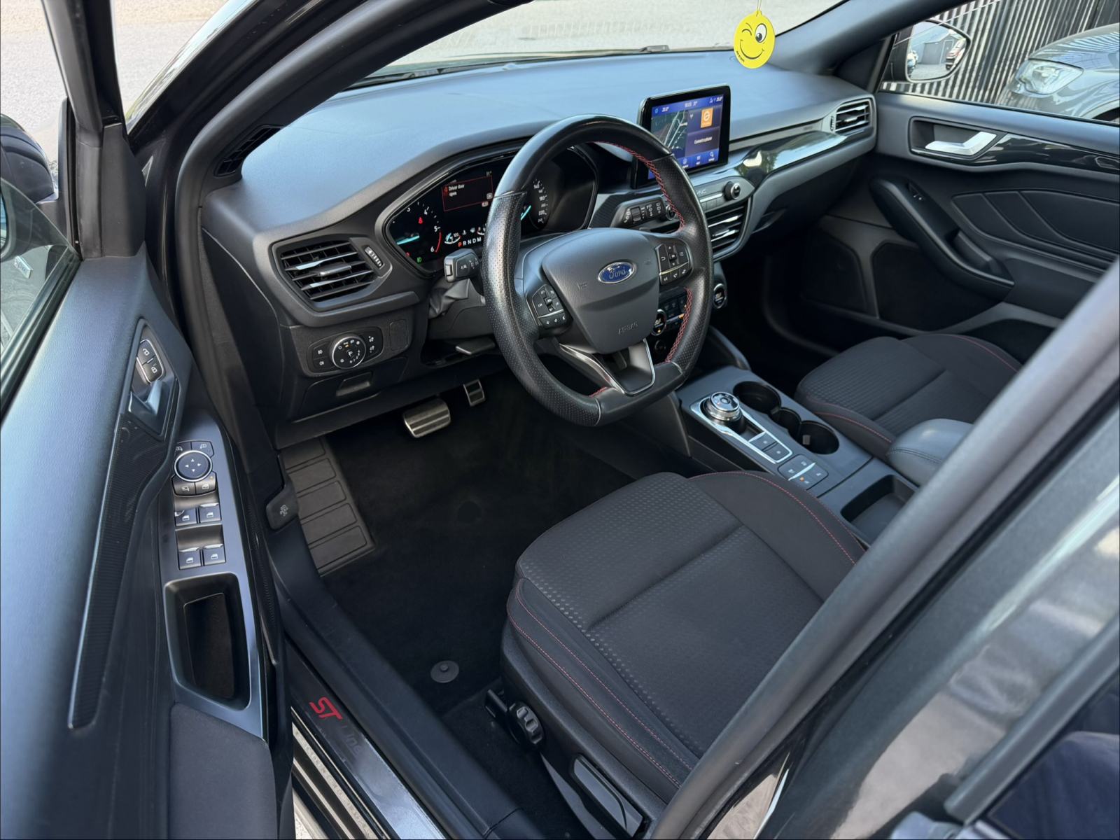 Ford Focus 1,5 TDCi ST-Line-POTVRDA KM-REG. 1 GOD.-AUTOMATIK-MOD.2020, fotografija 15