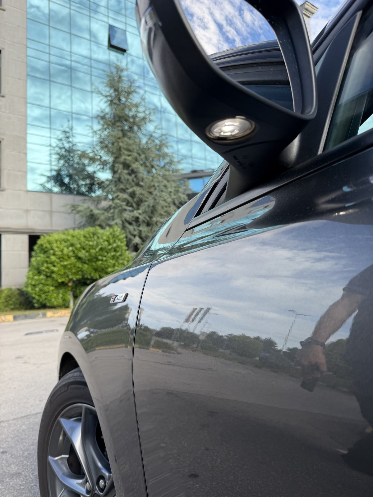 Ford Focus 1,5 TDCi ST-Line-POTVRDA KM-REG. 1 GOD.-AUTOMATIK-MOD.2020, fotografija 4