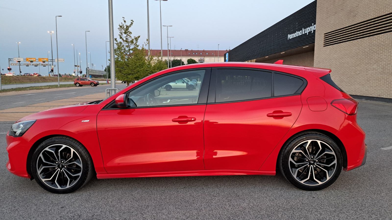 Ford Focus 1,5 TDCI ST-LINE X, AUTOMATIK, pogled izvana - slika 3
