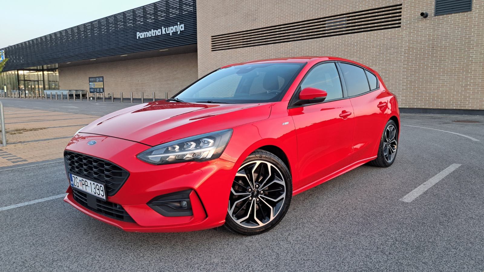 Ford Focus 1,5 TDCI ST-LINE X, AUTOMATIK, pogled izvana - slika 1