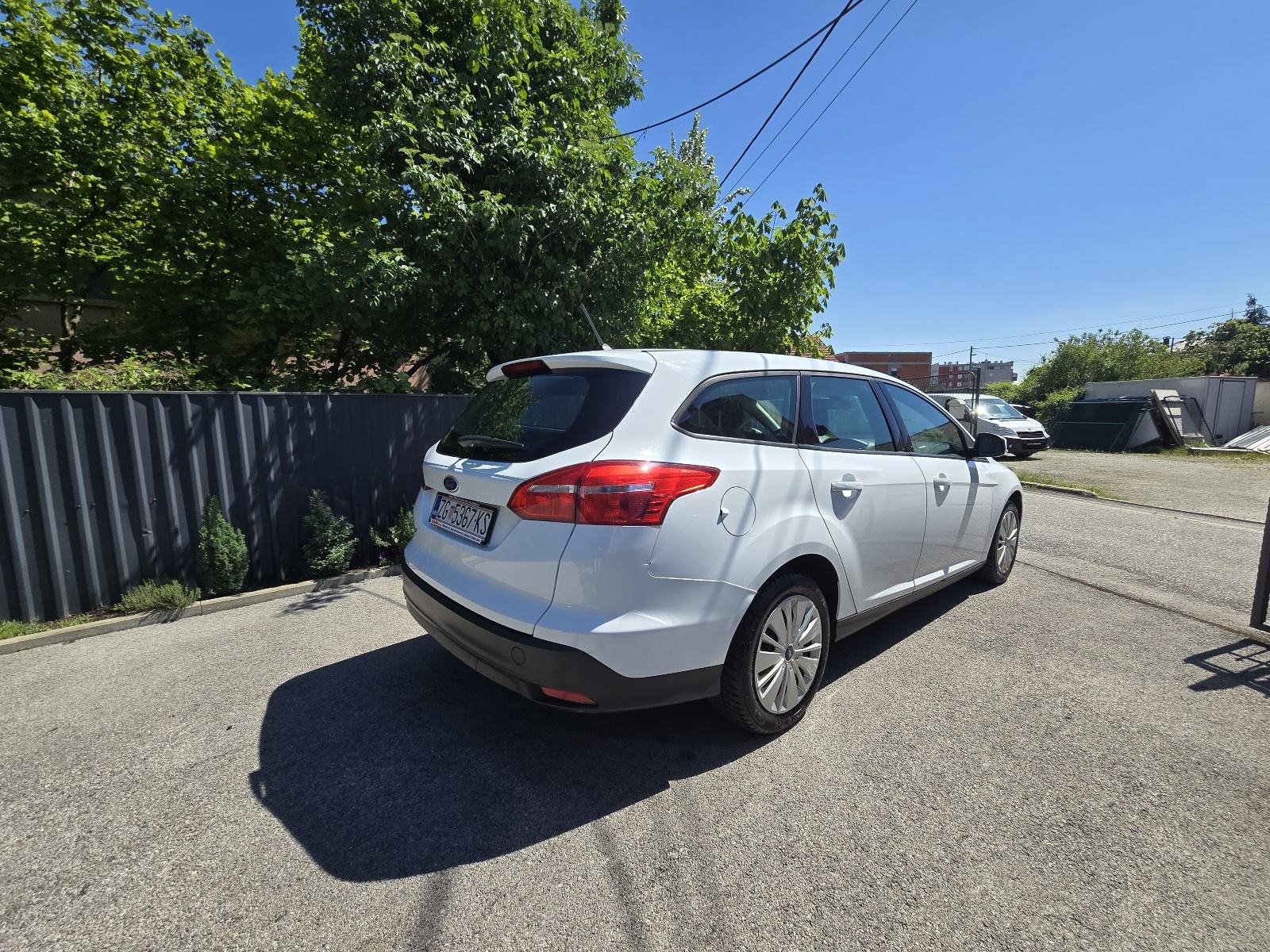 Ford Focus 1,5 TDCi**NAPRAVLJEN VELIKI I MALI SERVIS**, fotografija 6