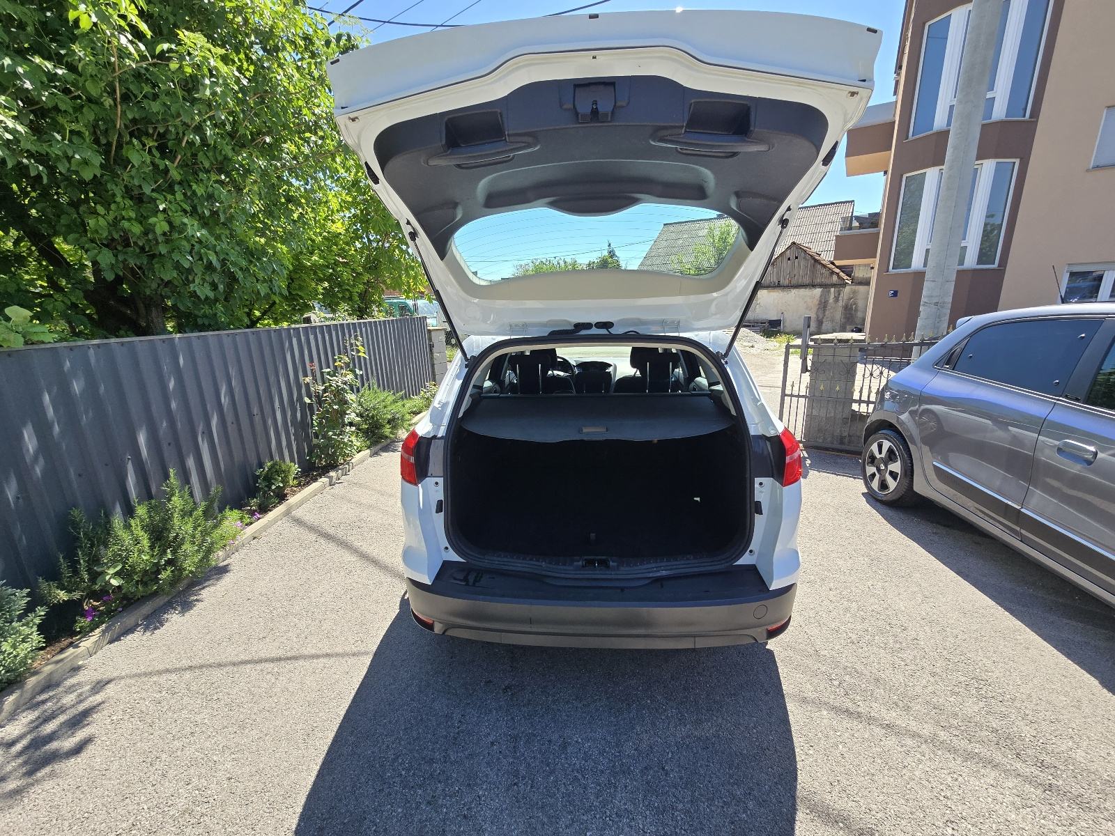 Ford Focus 1,5 TDCi**NAPRAVLJEN VELIKI I MALI SERVIS**, fotografija 13