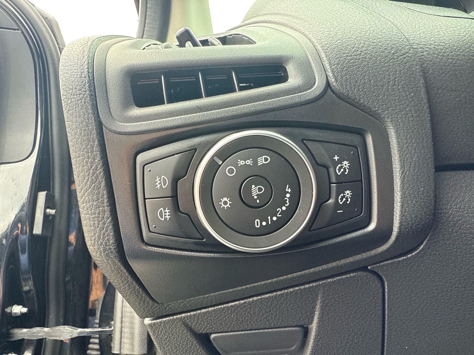 Ford Focus 1,5 TDCi TITANIUM NAVI 1.GODINU REGISTRIRAN ODLIČAN, fotografija 16