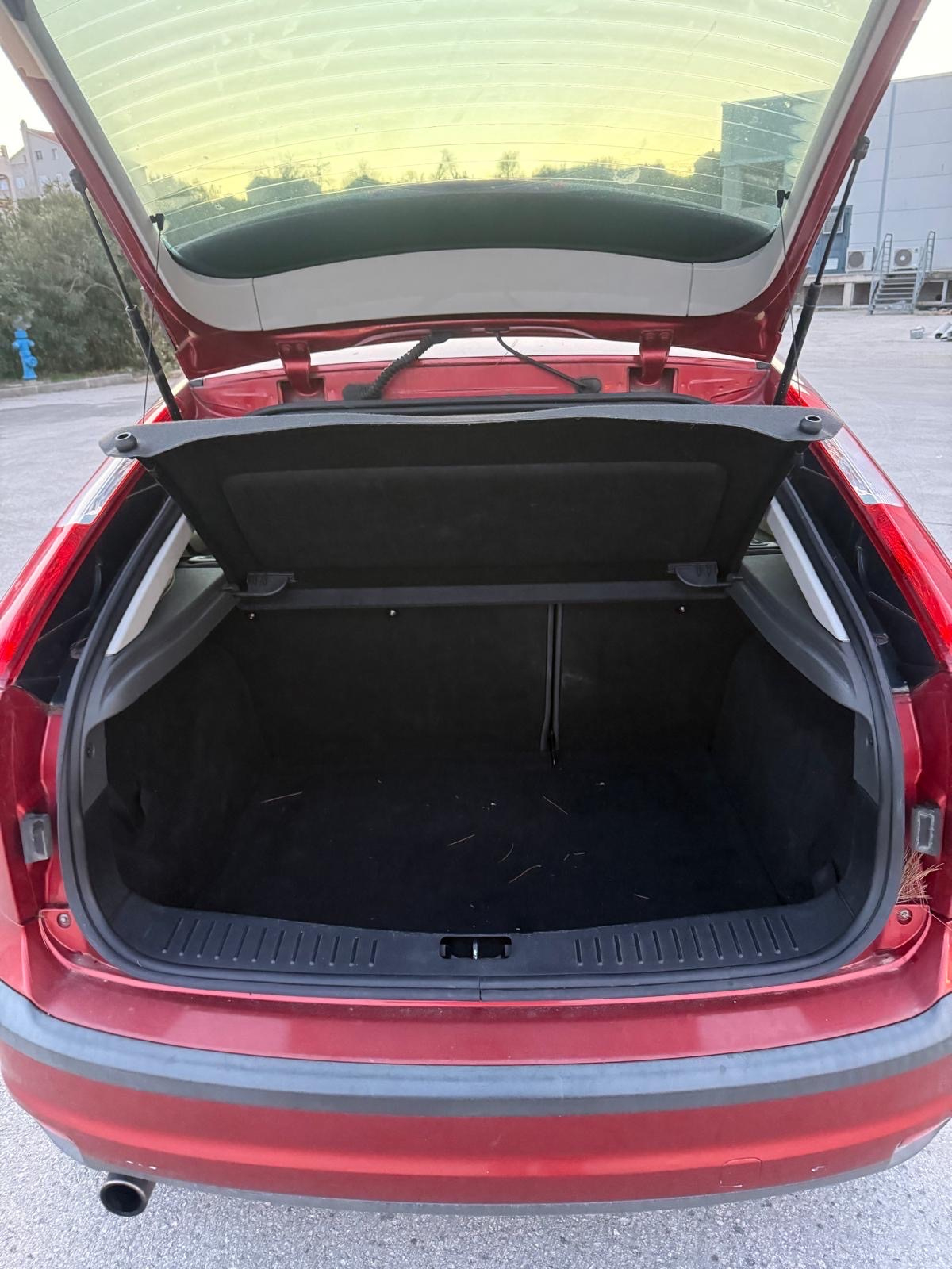 Ford Focus 1,6 16V nije registriran ali je spreman za reg., fotografija 11