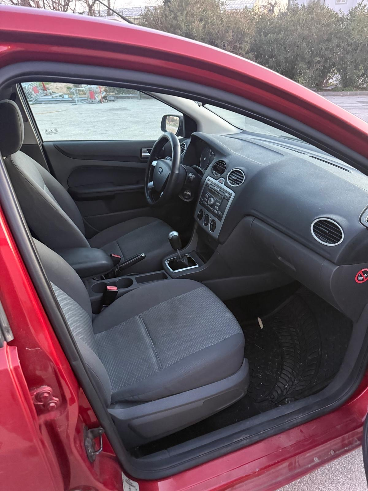 Ford Focus 1,6 16V nije registriran ali je spreman za reg., fotografija 13