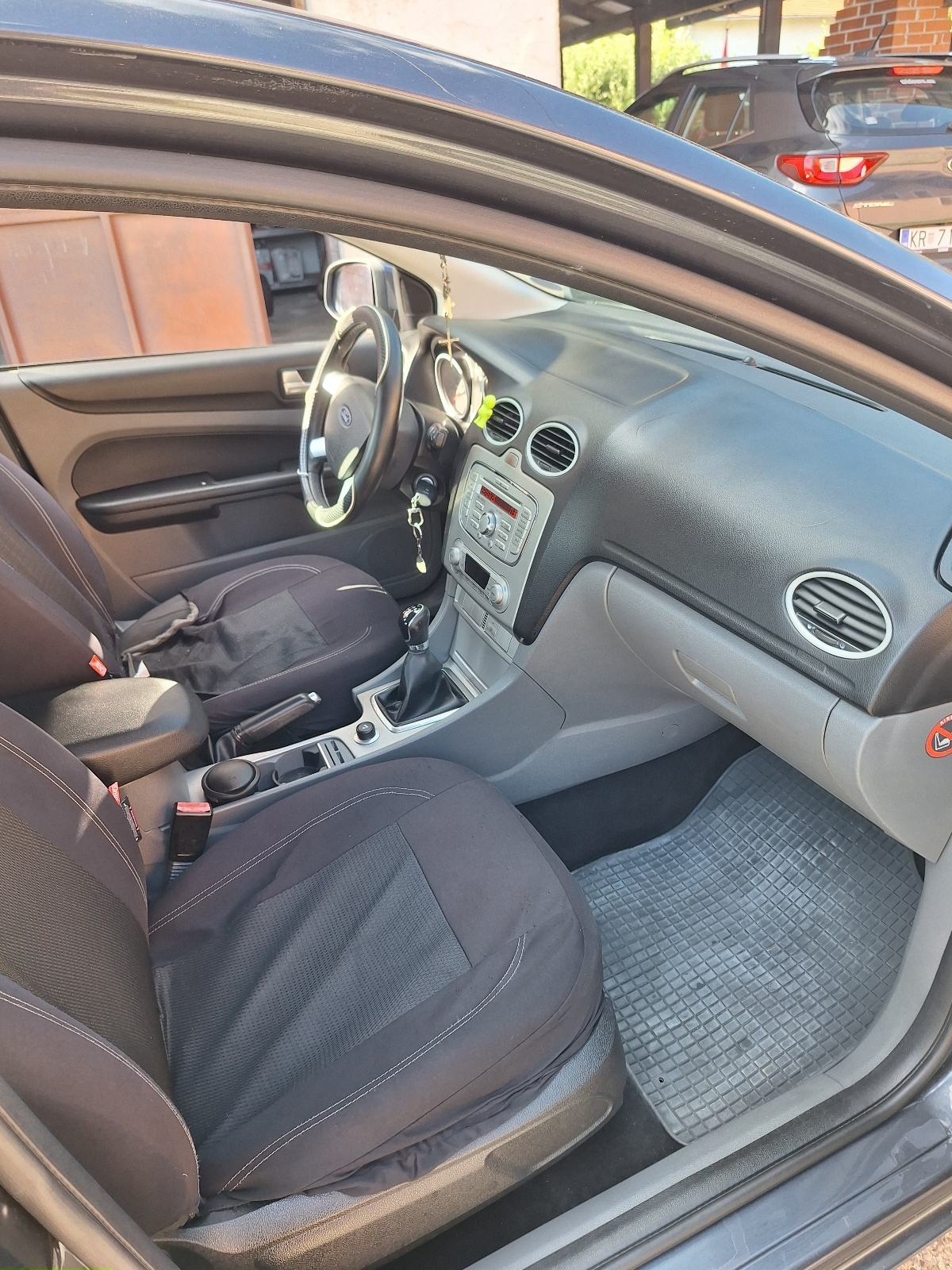 Ford Focus 1,6 16V, fotografija 16