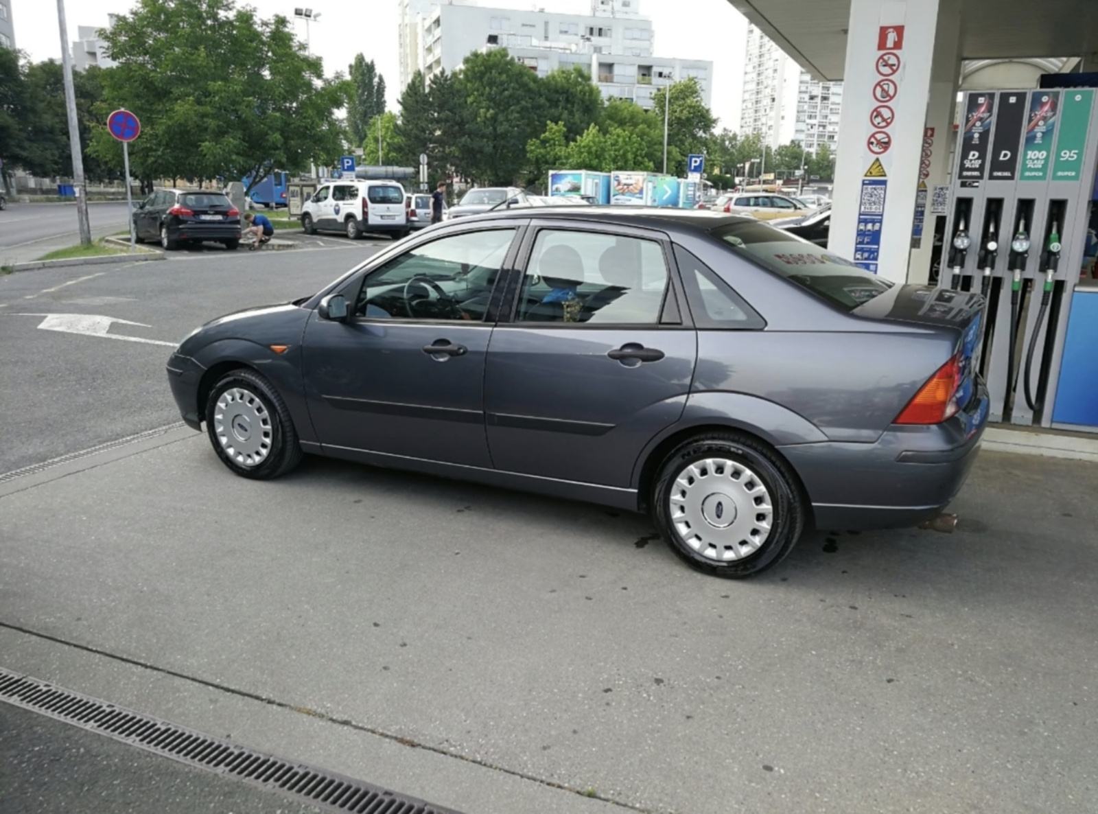 Ford Focus 1,6 16V, fotografija 1