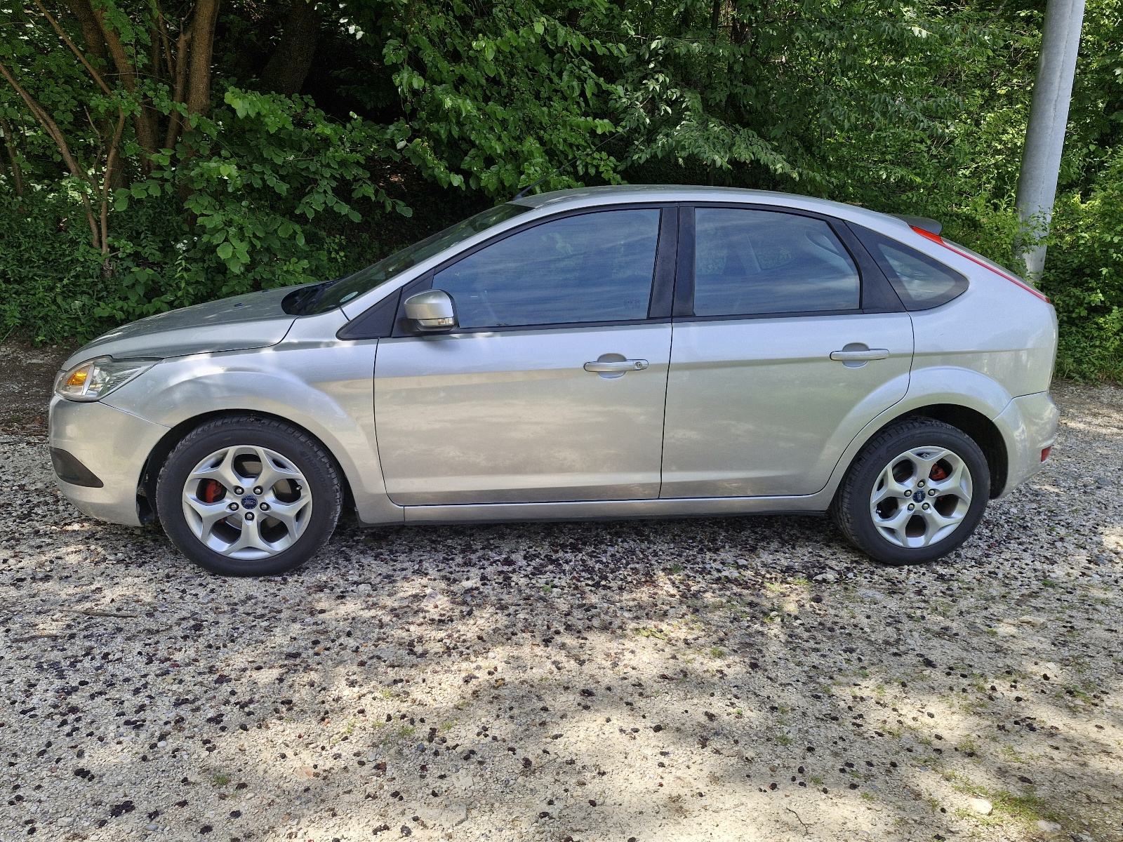 Ford Focus 1.6, 2009. godište, samo 120.000 km, fotografija 4