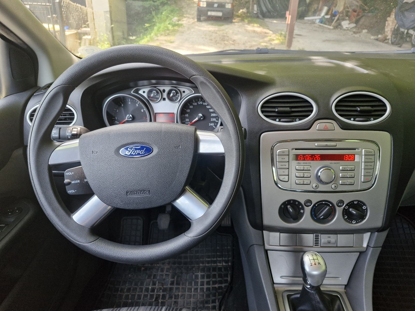 Ford Focus 1.6, 2009. godište, samo 120.000 km, fotografija 9