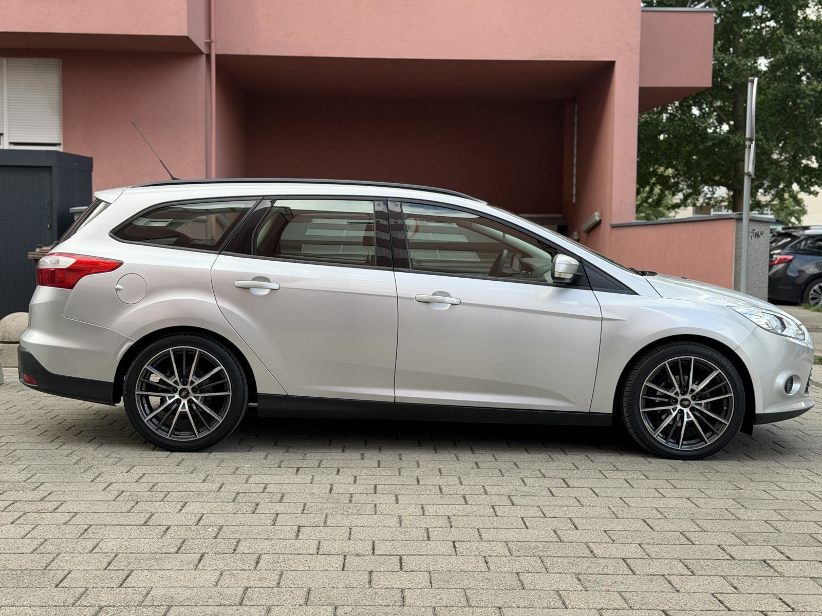 Ford Focus 1,6 / DIESEL / KARAVAN / TOP STANJE / REG 1.god, fotografija 8