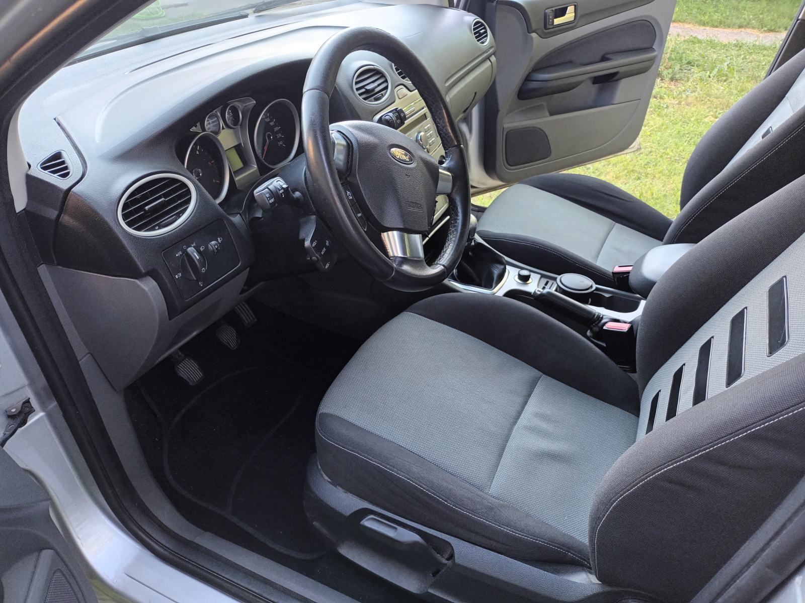 Ford Focus 1,6, fotografija 8