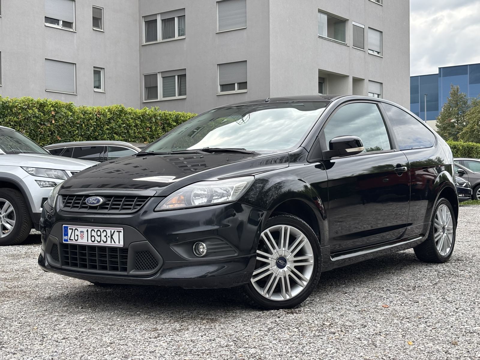 FORD FOCUS 1,6 TDCi 2009 GOD REDIZAJN ST-LINE LOCK TOP STANJE 2,900€!!, fotografija 1
