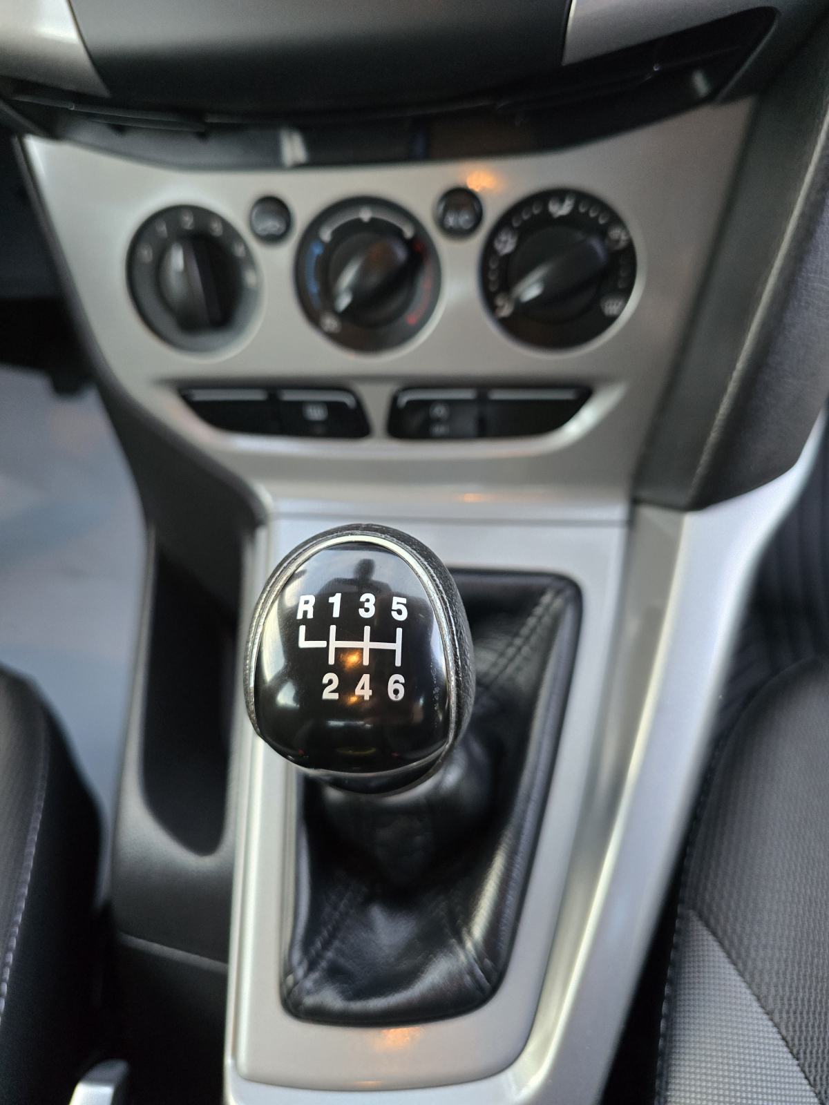Ford Focus 1,6 TDCI-2014gd.md-NAVIGACIJA-187km,klima,6brz,kuka,KARTICE, fotografija 16