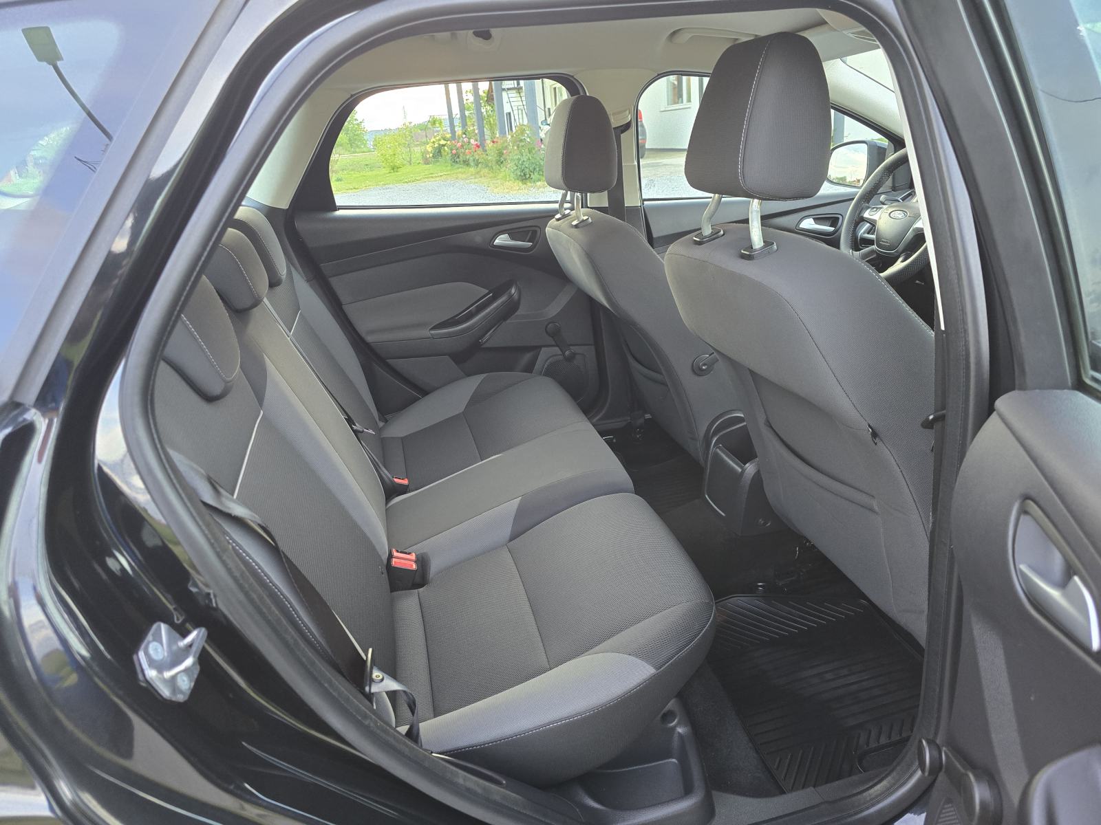 Ford Focus 1,6 TDCI-2014gd.md-NAVIGACIJA-187km,klima,6brz,kuka,KARTICE, fotografija 19