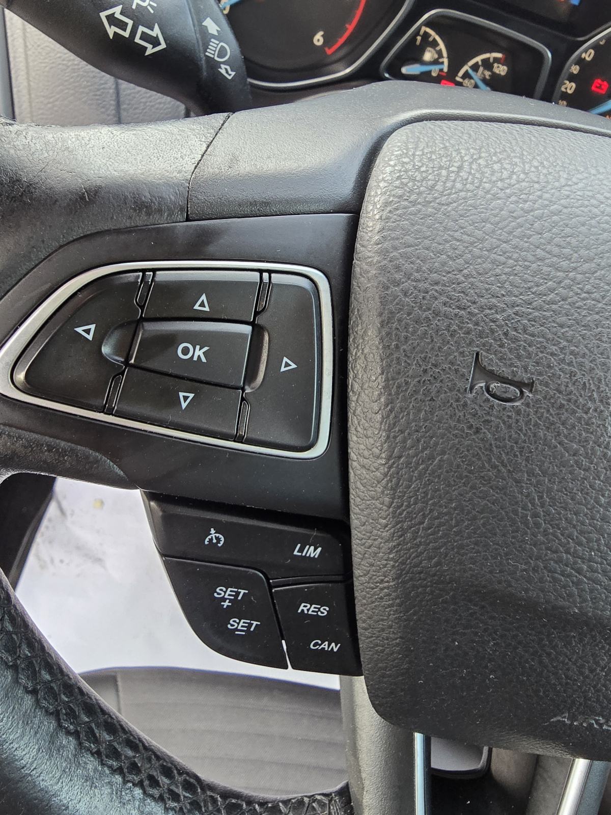 Ford Focus 1,6 TDCI-2016god.md-NAVIGACIJA-183tkm,titanium,koza,KARTICE, fotografija 12
