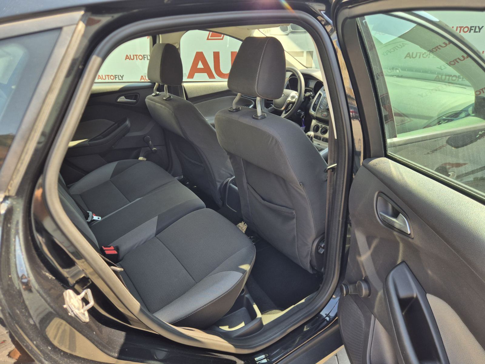 Ford Focus 1.6 TDCi, MF volan, Navigacija, Klima, CD/Radio, 16"alu, fotografija 15