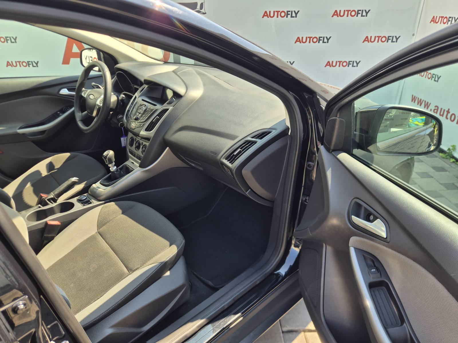 Ford Focus 1.6 TDCi, MF volan, Navigacija, Klima, CD/Radio, 16"alu, fotografija 13
