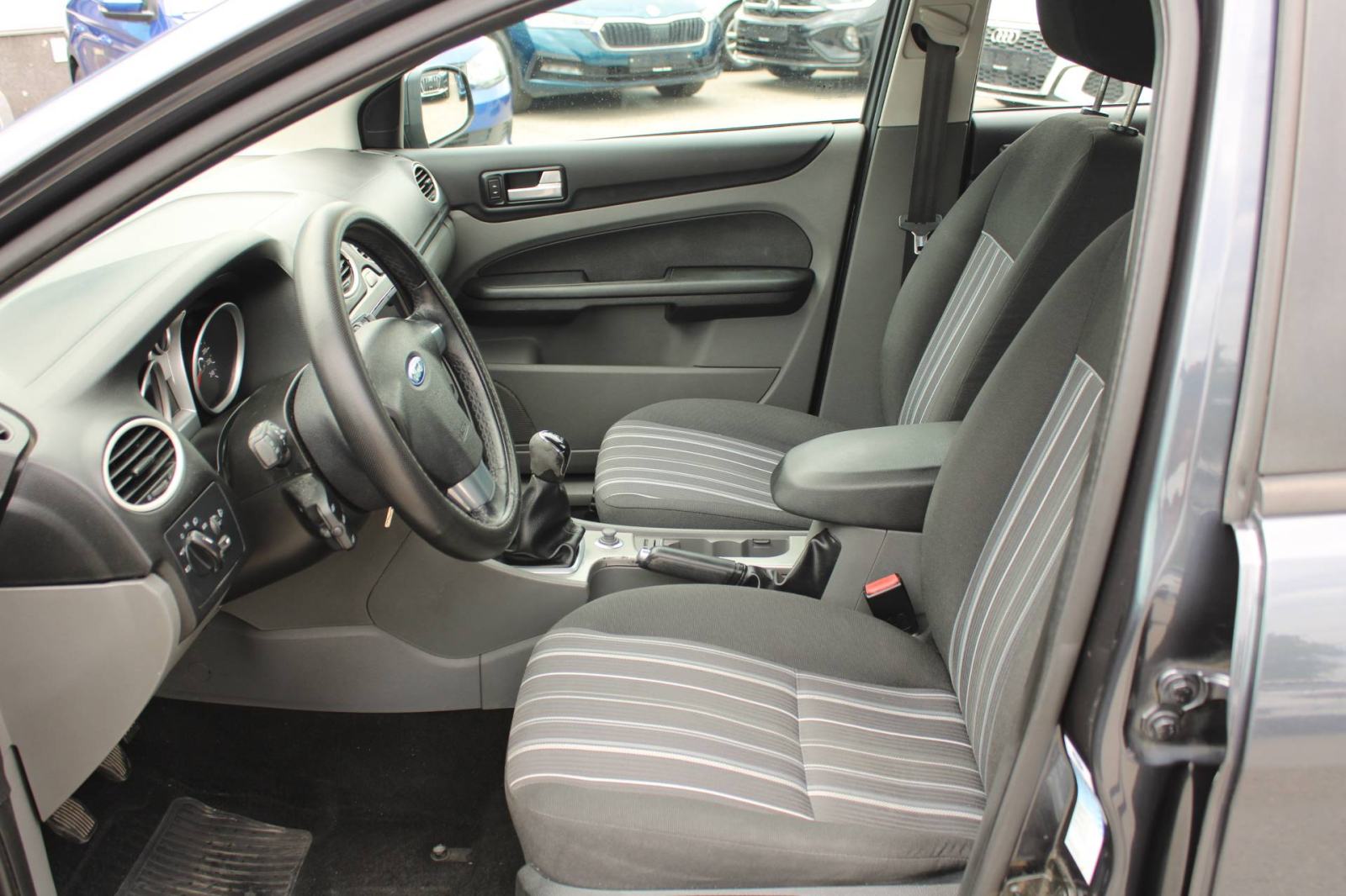Ford Focus 1.6 TDCi reg 7/2027, fotografija 9