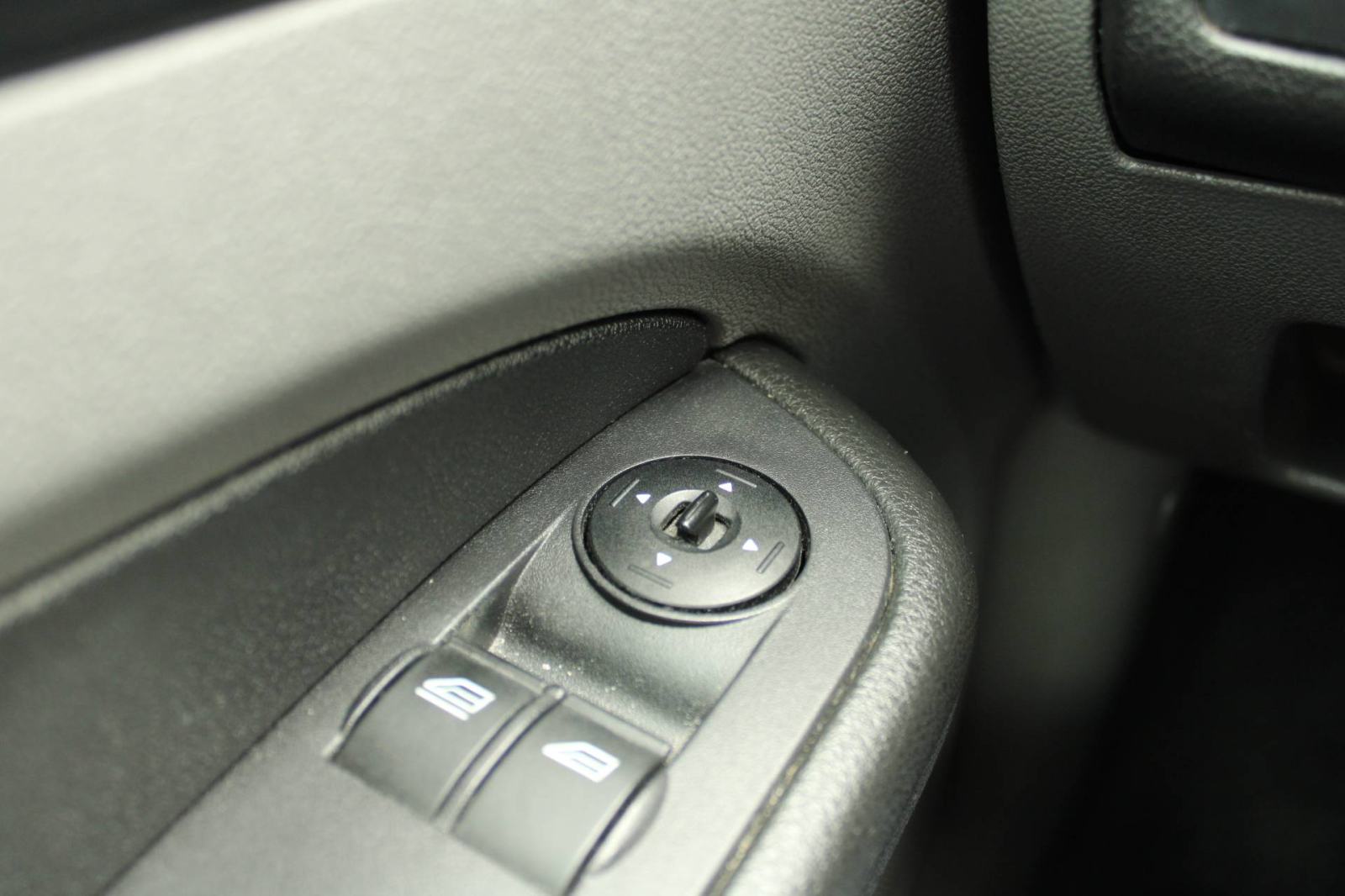 Ford Focus 1.6 TDCi reg 7/2027, fotografija 12