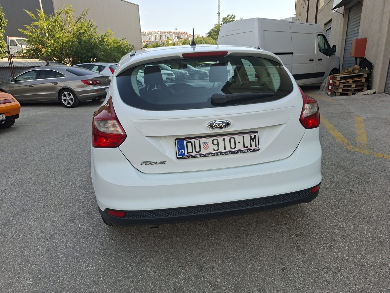 Ford Focus 1.6 TDCI,registriran godinu dana, kao nov, fotografija 6