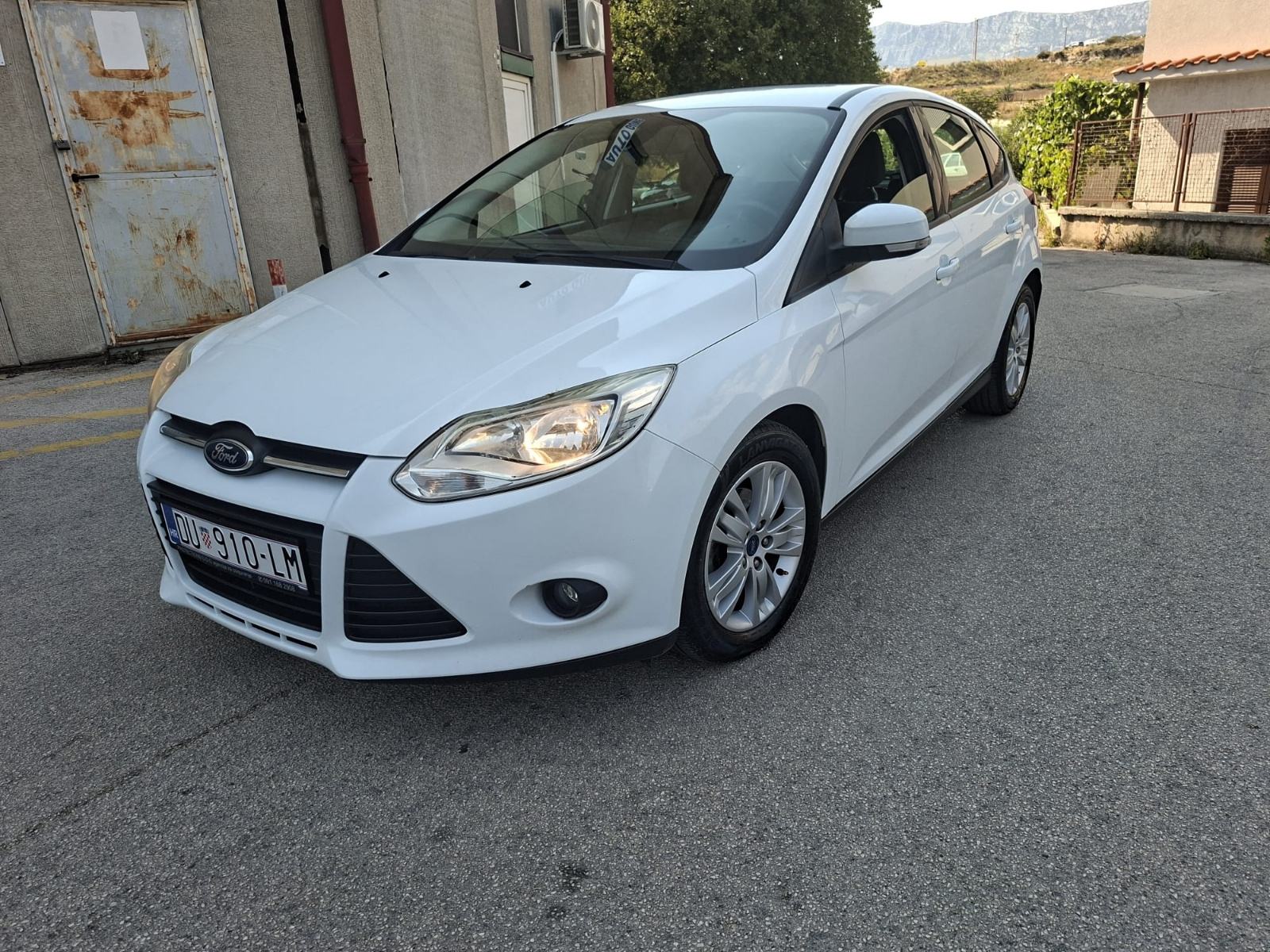 Ford Focus 1.6 TDCI,registriran godinu dana, kao nov, fotografija 1