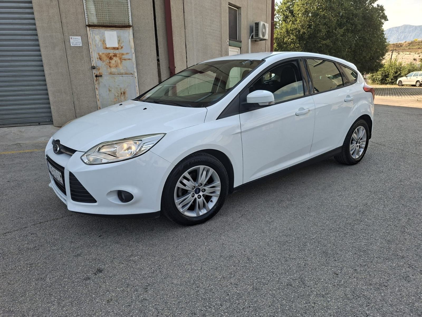 Ford Focus 1.6 TDCI,registriran godinu dana, kao nov, fotografija 3