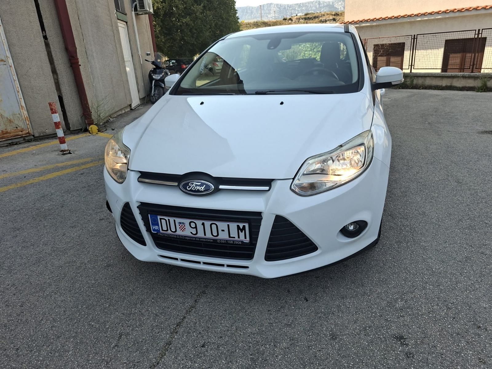 Ford Focus 1.6 TDCI,registriran godinu dana, kao nov, fotografija 2