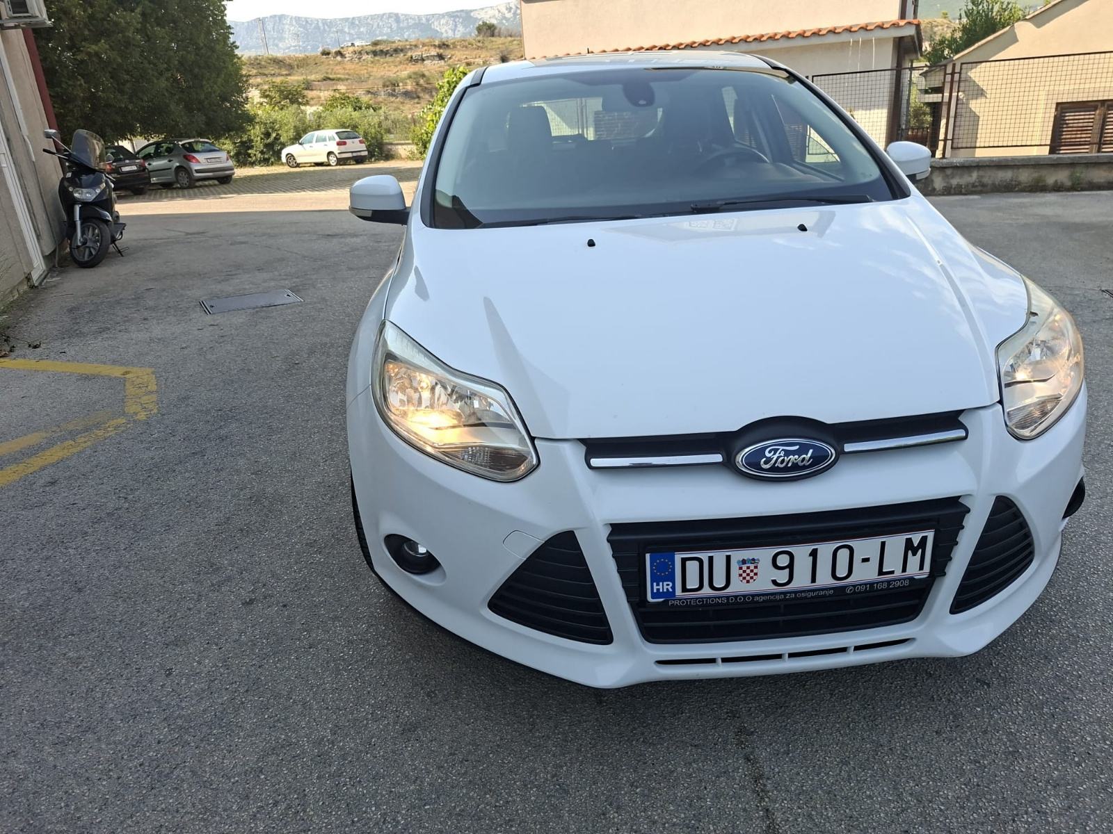 Ford Focus 1.6 TDCI,registriran godinu dana, kao nov, fotografija 11