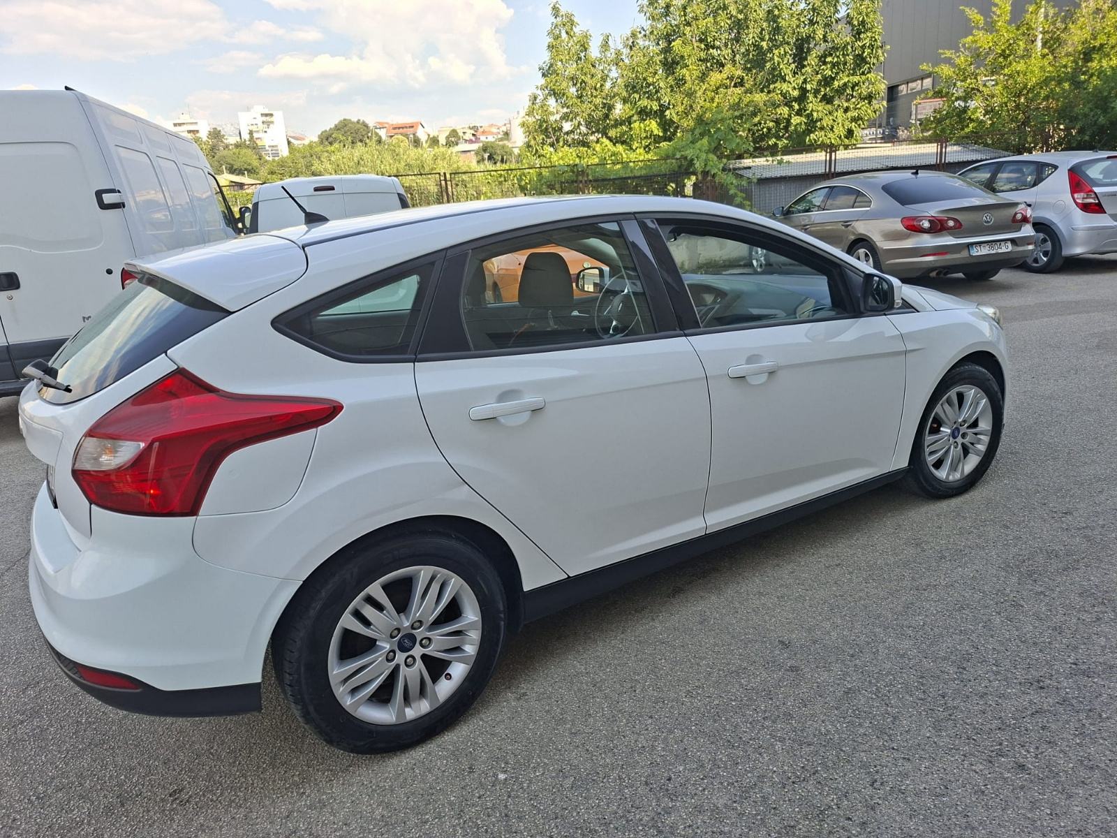 Ford Focus 1.6 TDCI,registriran godinu dana, kao nov, fotografija 8