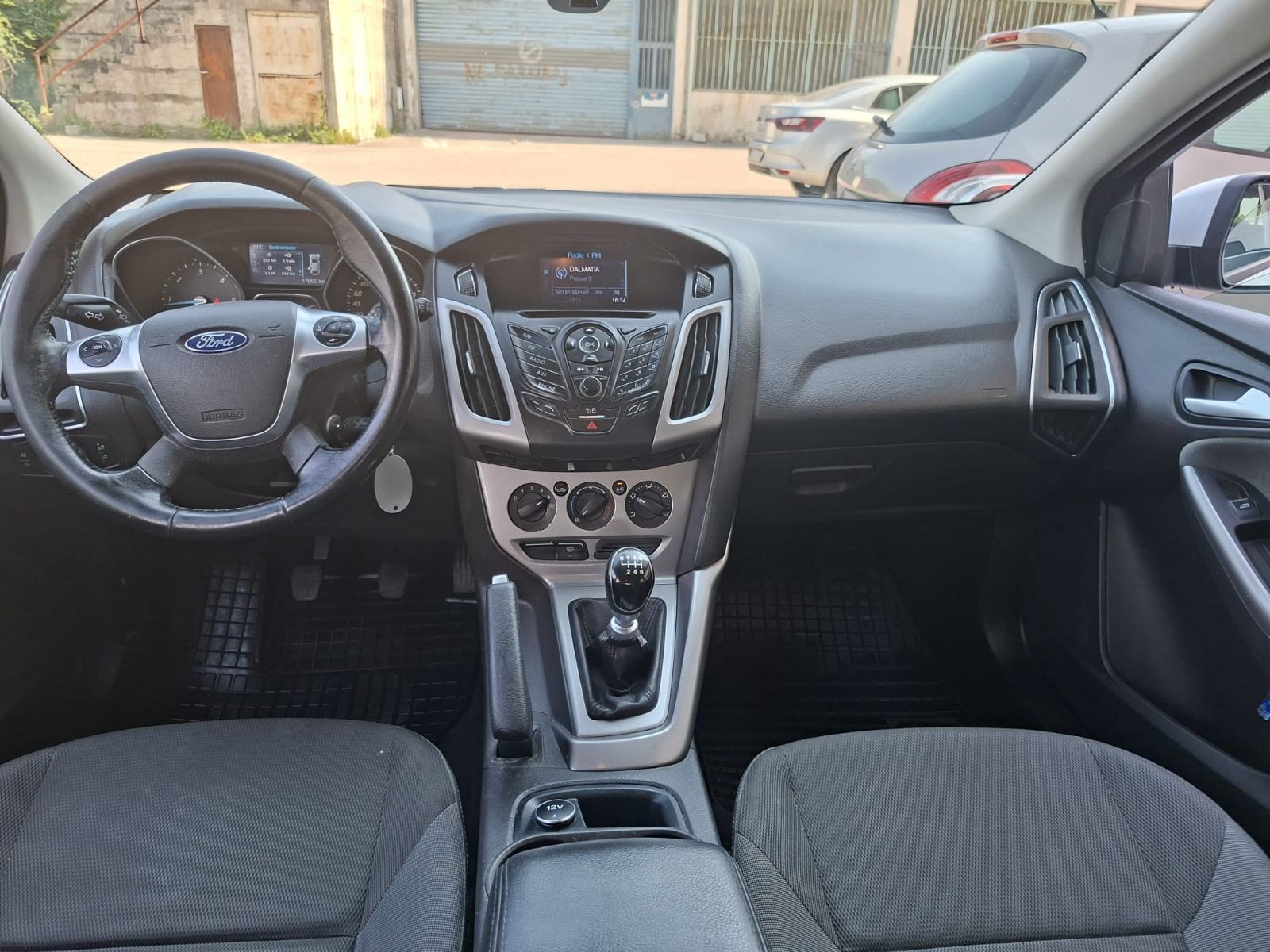 Ford Focus 1.6 TDCI,registriran godinu dana, kao nov, fotografija 13