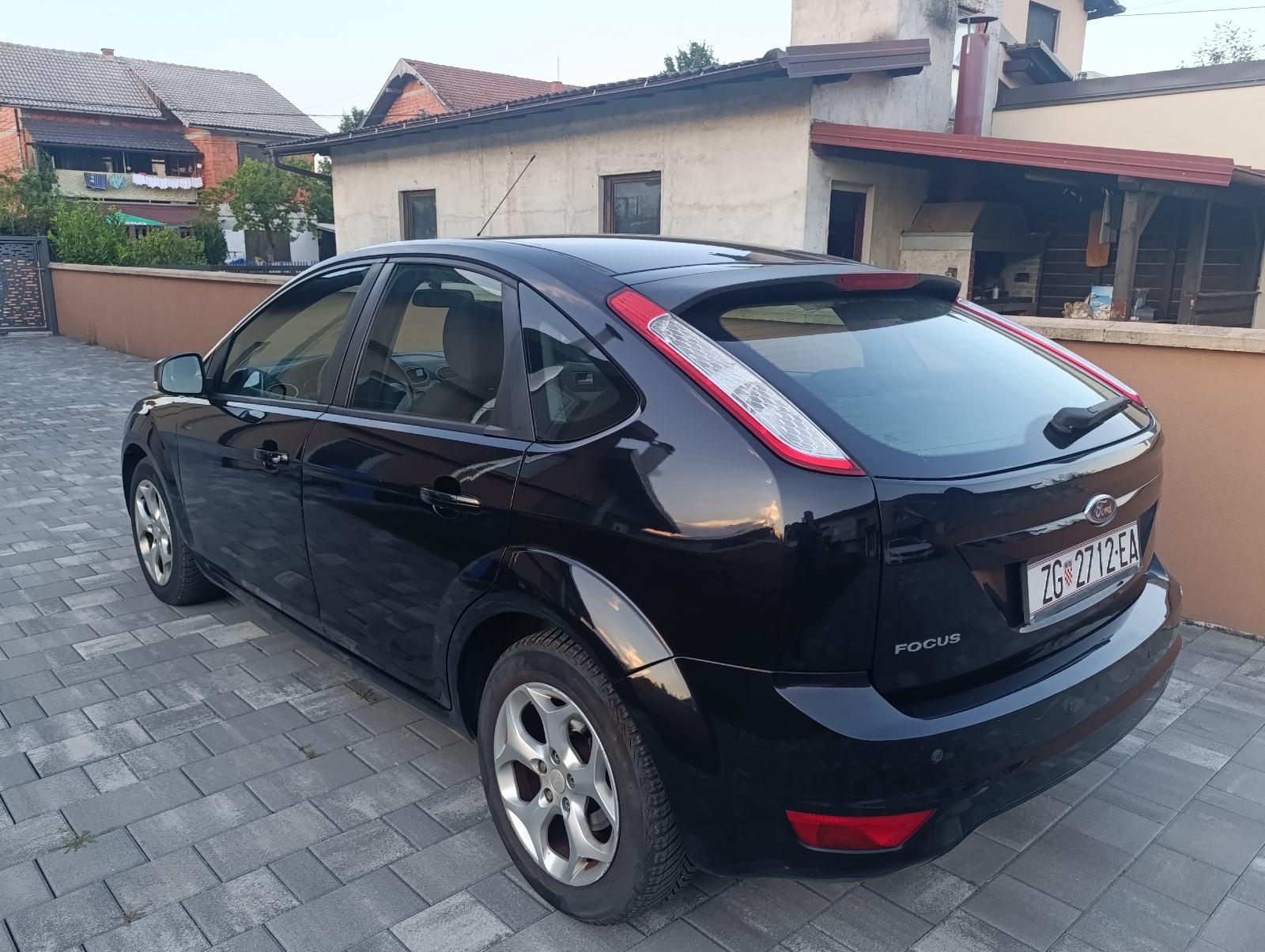 Ford Focus 1,6i 16v, 1.vl, reg godinu dana, fotografija 3