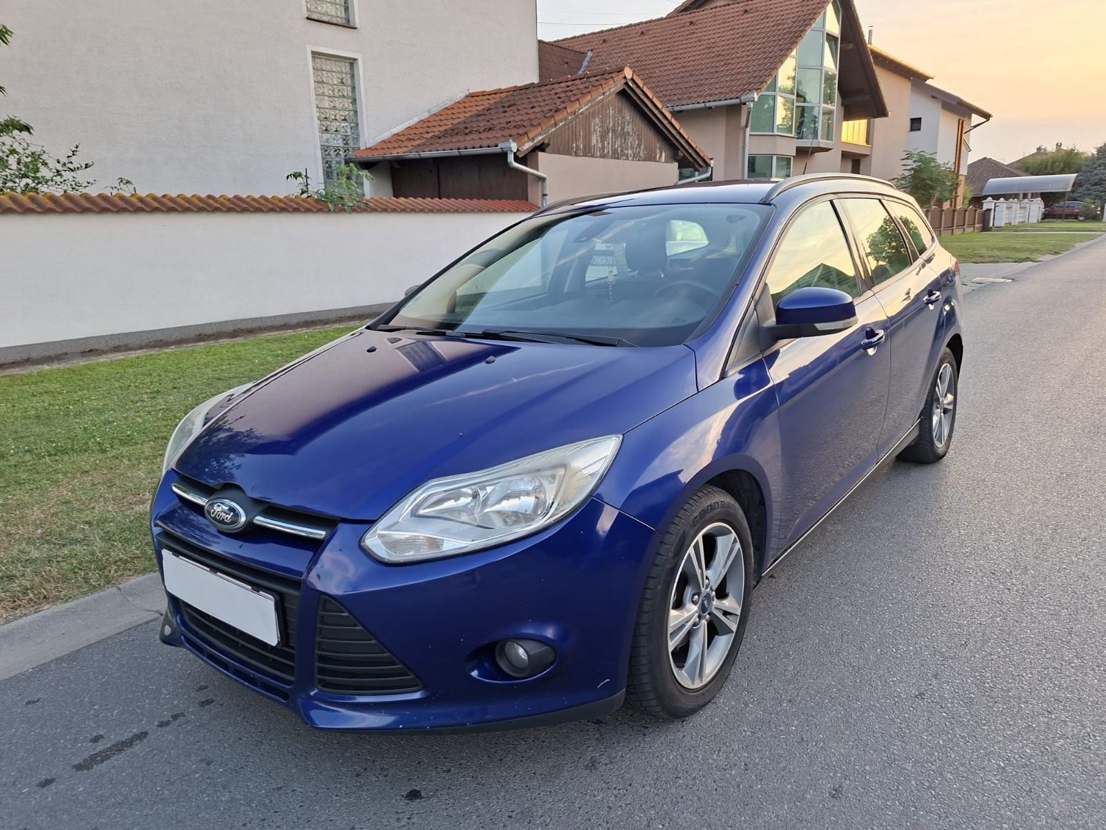 Ford Focus 1.6TDCi odlicno stanje 2014 godina sacuvan, fotografija 6