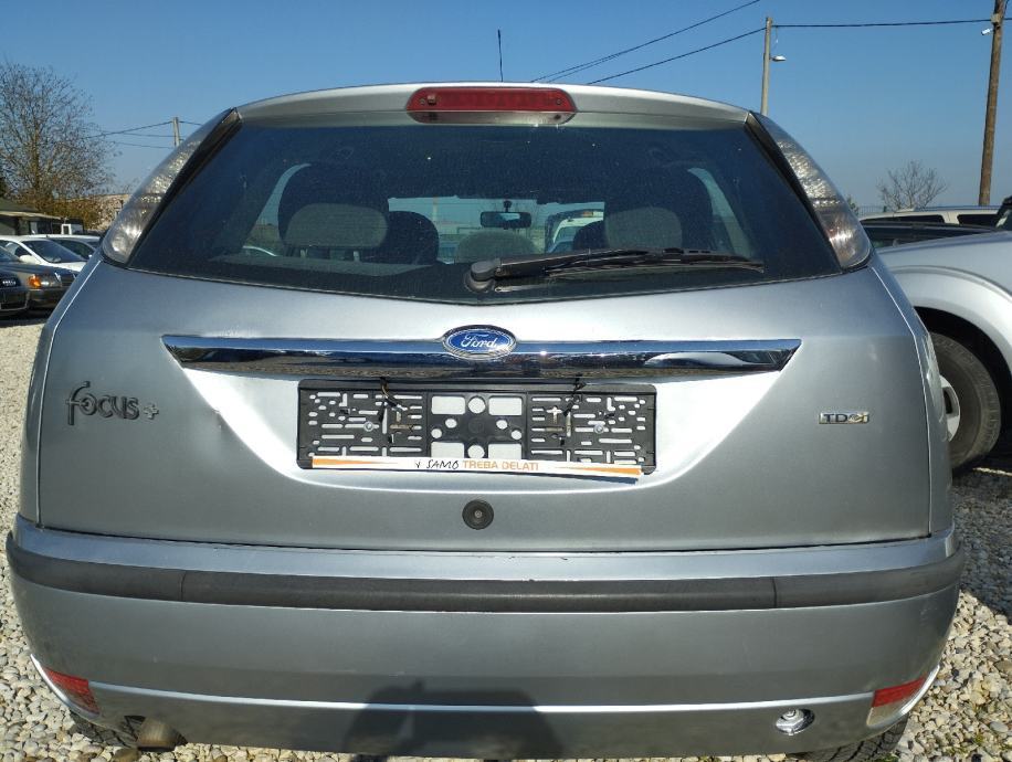 Ford Focus 1,8, fotografija 6