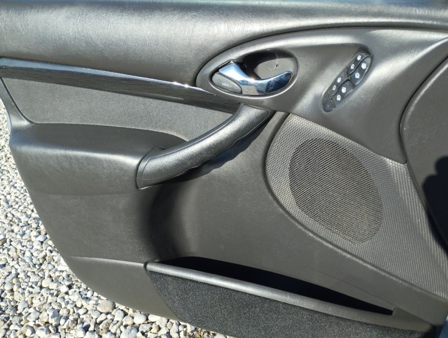 Ford Focus 1,8, fotografija 10