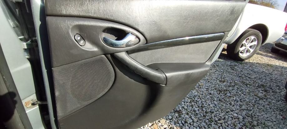 Ford Focus 1,8, fotografija 7